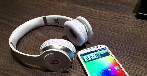 HTC Sensation XL HTC Sensation XL